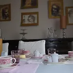 La Maison Pourpre