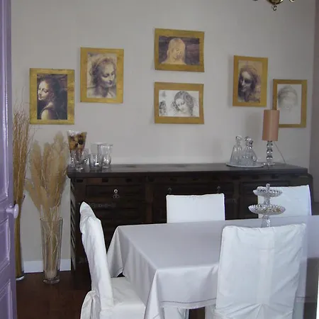 فندق مبيت وإفطار La Maison Pourpre *