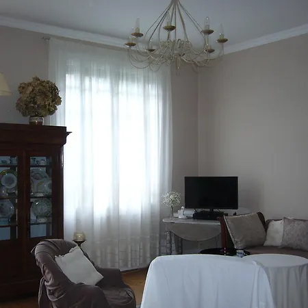 ベッド・アンド・ブレックファスト La Maison Pourpre *