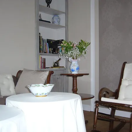 فندق مبيت وإفطار La Maison Pourpre *