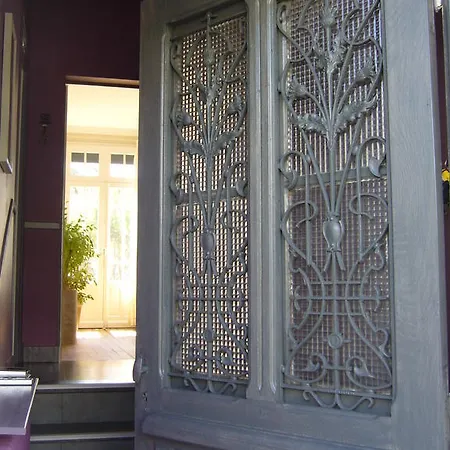 فندق مبيت وإفطار La Maison Pourpre *