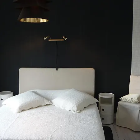 فندق مبيت وإفطار La Maison Pourpre