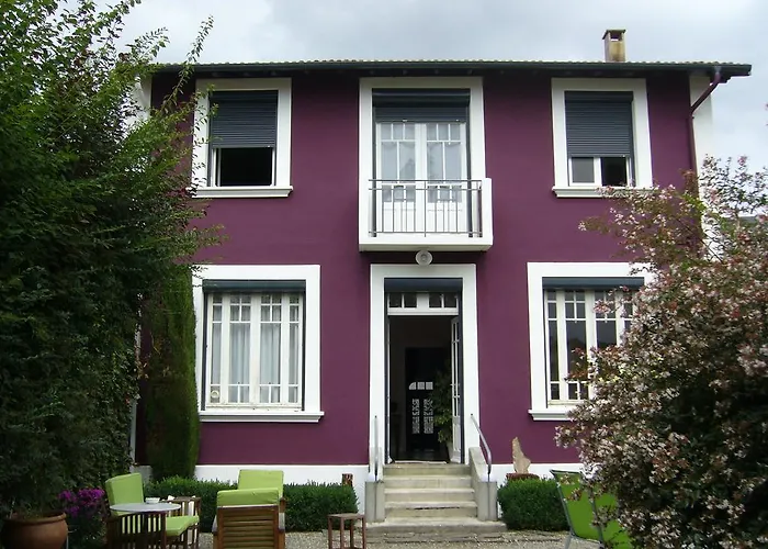 ベッド・アンド・ブレックファスト La Maison Pourpre