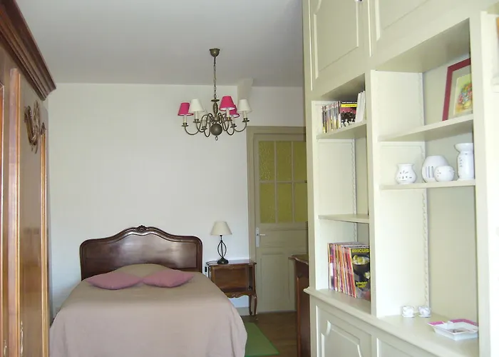 ベッド・アンド・ブレックファスト La Maison Pourpre タルブ