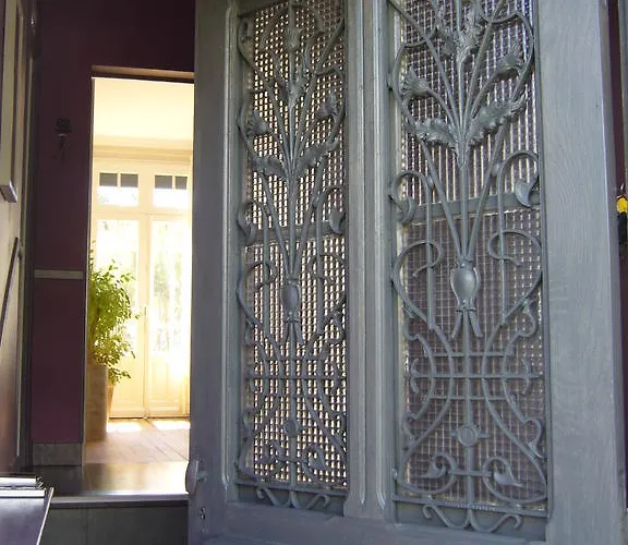 ベッド・アンド・ブレックファスト La Maison Pourpre *