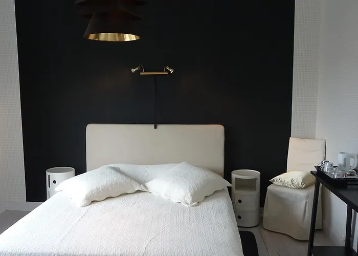 ベッド・アンド・ブレックファスト La Maison Pourpre